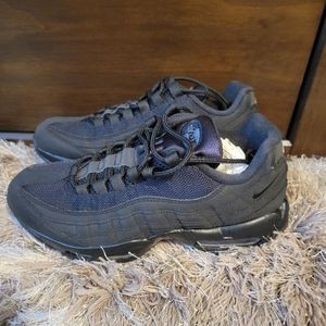 Nike Women's Size 8.5 Black